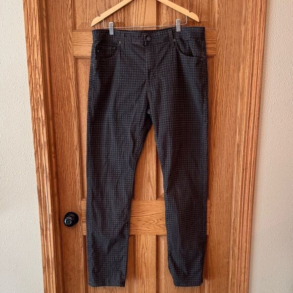 AG ADRIANO GOLDSCHMIED Everett Slim Straight Leg Check Print Pants - Picture 5 of 14